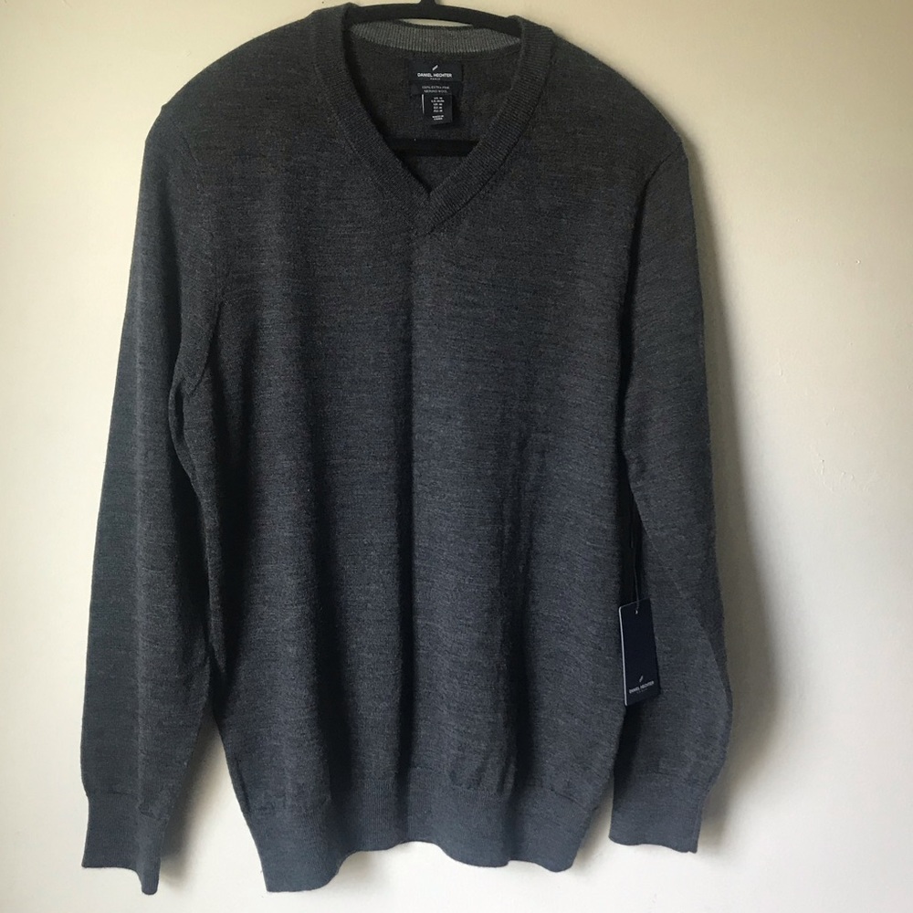 Daniel Hechter Paris wool v-neck sweater sz M new
